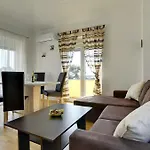 شقة Robert