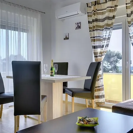 Robert Apartment Medulin