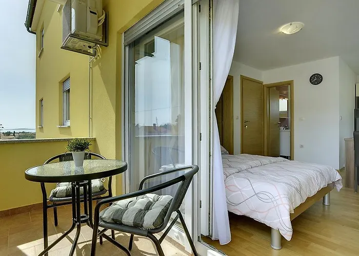 Διαμέρισμα Robert *